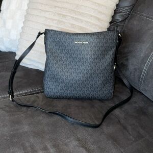 Michael Kors Crossbody Bag